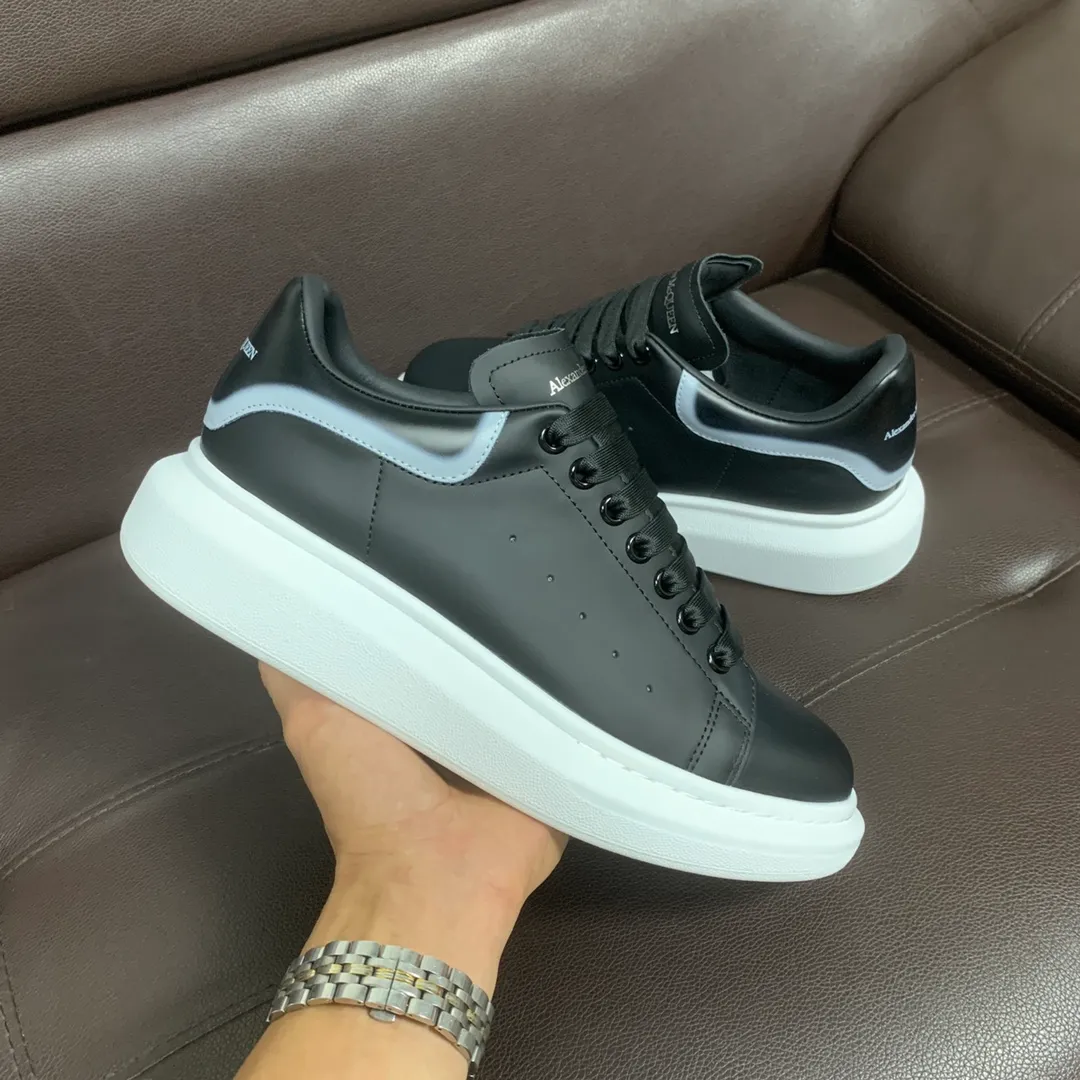 👟👟Ex-factory price 560👟👟 Professional McQueen factory. Top version. Couple style 👫 Alexander McQUEEN high version has been upgraded to the highest quality again✅ 💪McQueen Spring, Summer, Autumn and Winter top version Purchasing level✅ Recruiting national online and offline agents to join 🤝 🏆Fabric: Original materials imported from Italy. Texture, water-resistant and non-discoloring 🏆Inner lining: ️A-grade Italian imported lining resistant to dirt, sweat-absorbent, breathable and comfortable 🏆Foot pads: top-grade imported Italian super-soft cowhide leather 🏆Outsole: PU+counter 1:1 🏆Shoe box: original white box. Plus white flip cover for double-layer protection. Cloth bag. Handbag. Certificate of 1:1 mold opening, 4-piece set. Delivered with a pair of shoelaces. 🖕🏿🖕🏿🖕🏿You can choose any pair of shoelaces in any color of our factory 🏆Code number: women’s 34-41. men’s 38-46 🏆Special remarks (women’s size 34.40.41, men’s size 38.45.46 is customized, no returns or exchanges) Win-win cooperation🤝